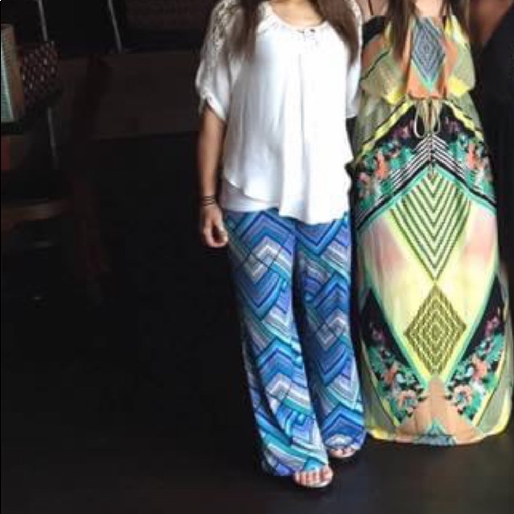 Abstract flare pants - Picture 3 of 3